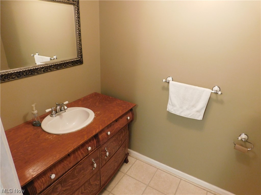 51902 Bates Road Wakeman, OH 44889 - Photo 8 of 30 First floor half bath