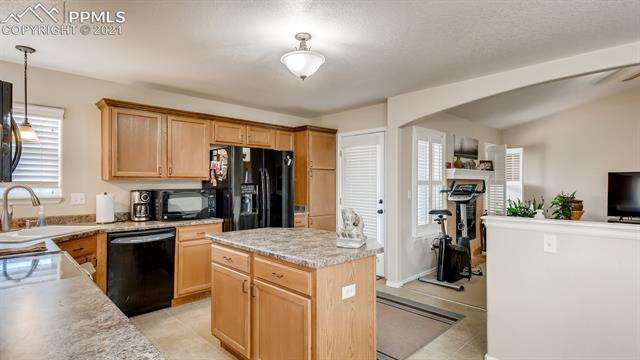 11280 Falling Star Road Fountain, CO 80817 - Photo 9 of 24