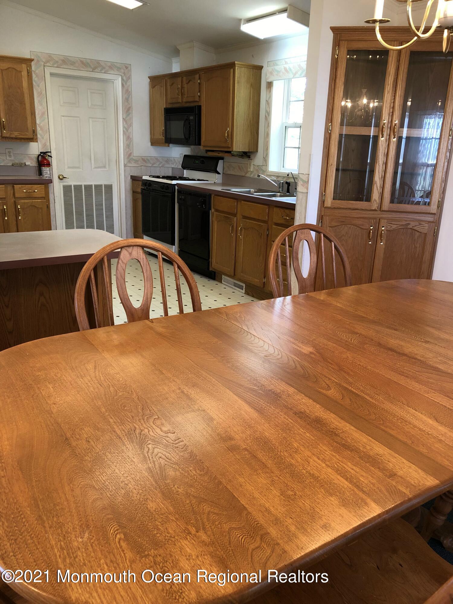 408 Woody Road Freehold, NJ 07728 - Photo 11 of 32 IMG_6125