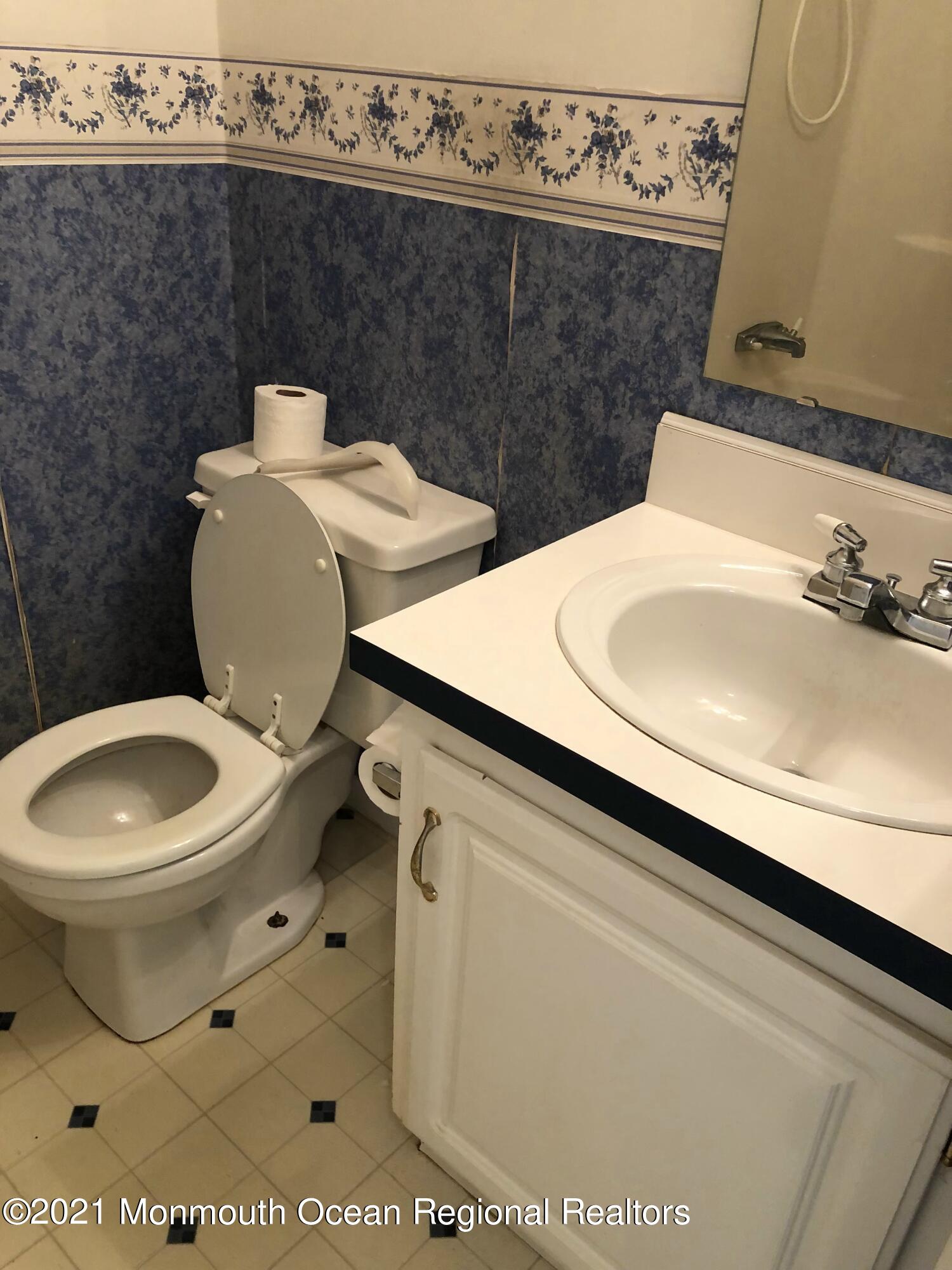 408 Woody Road Freehold, NJ 07728 - Photo 15 of 32 IMG_6133