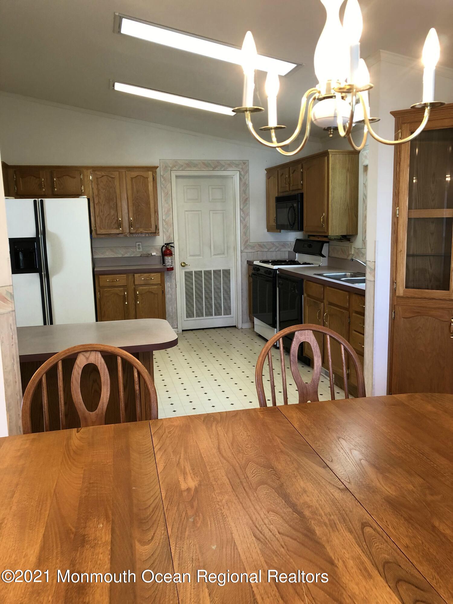 408 Woody Road Freehold, NJ 07728 - Photo 10 of 32 IMG_6126