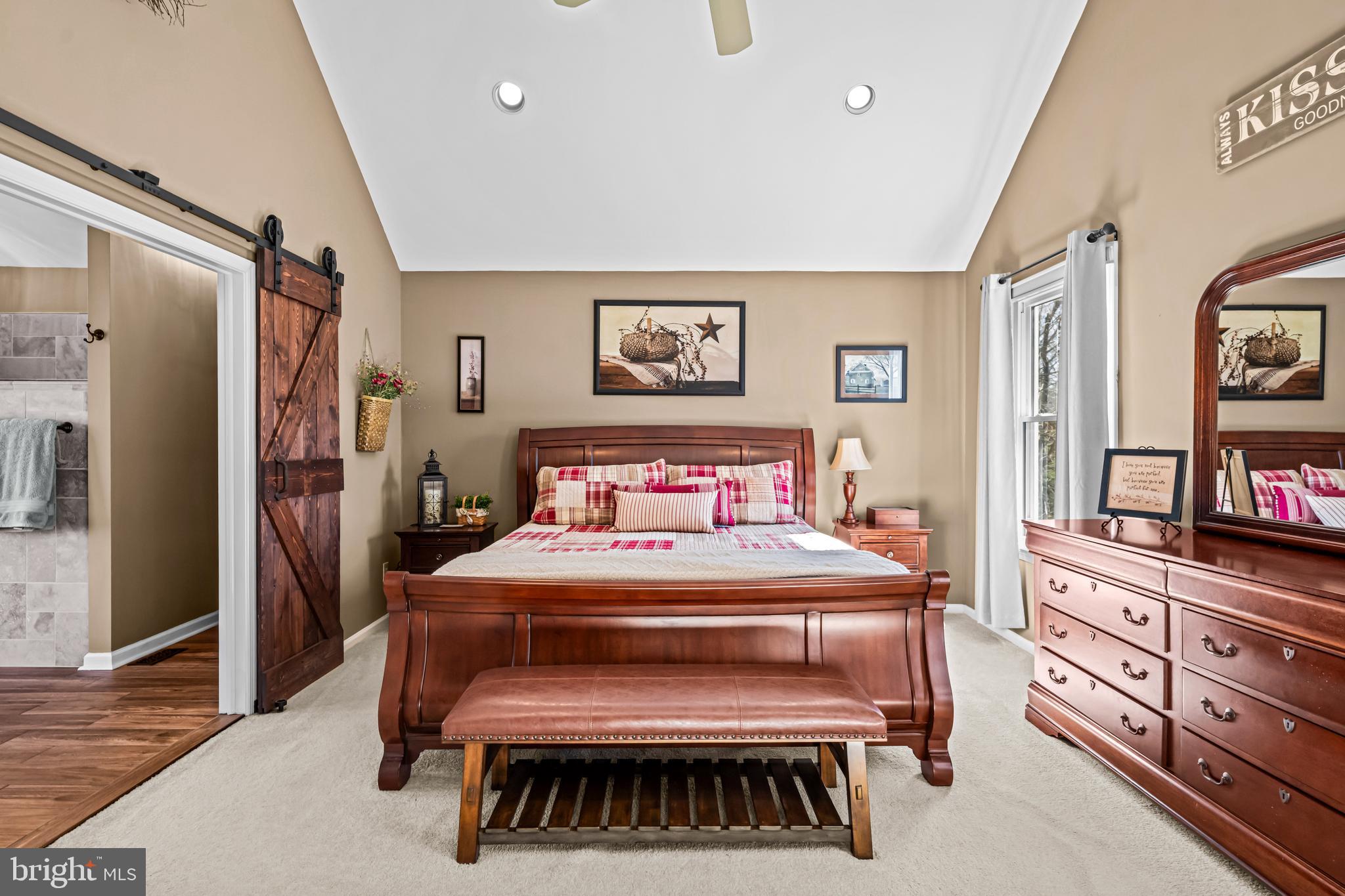 320 McKendimen Road Medford, NJ 08055 - Photo 26 of 81 Main bedroom suite