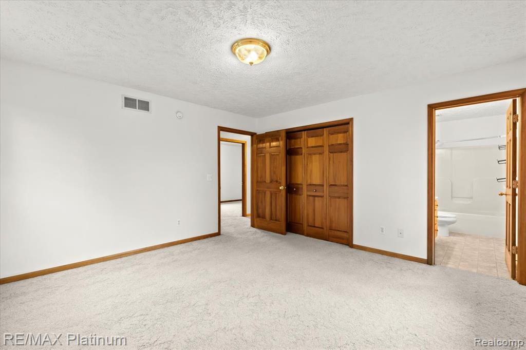 6893 Sanford Road Howell, MI 48855 - Photo 19 of 44