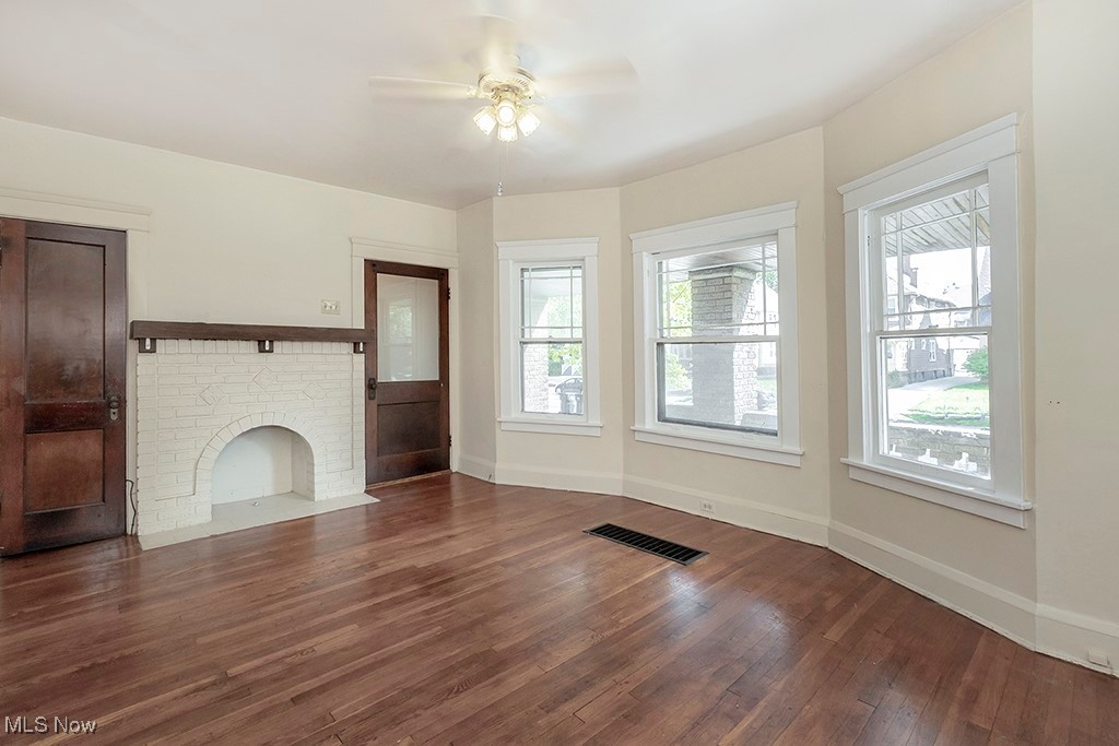 1676 Coventry Road Cleveland, OH 44118 - Photo 9 of 39 Gallery Image 9