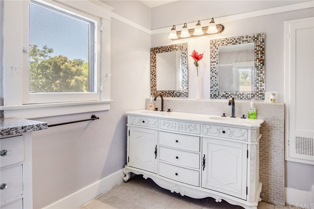 6770 Palm Avenue Riverside, CA 92506 - Photo 11 of 27