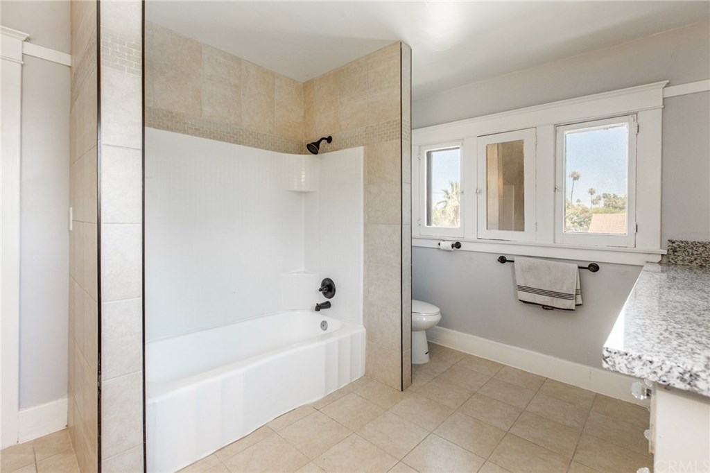 6770 Palm Avenue Riverside, CA 92506 - Photo 10 of 27