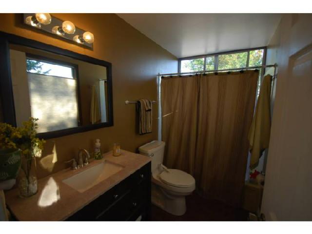 9507 Southwest 54th Avenue Portland, OR 97219 - Photo 14 of 15 Gallery Image 14