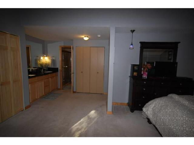 9507 Southwest 54th Avenue Portland, OR 97219 - Photo 8 of 15 Gallery Image 8