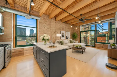 $399,900 | 1133 South Wabash Avenue, Unit 501, Chicago, IL 60605