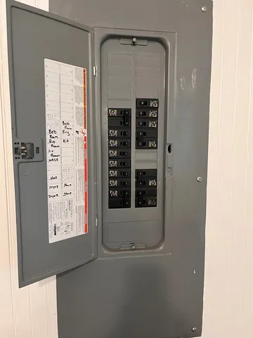 a view of front door with utility room