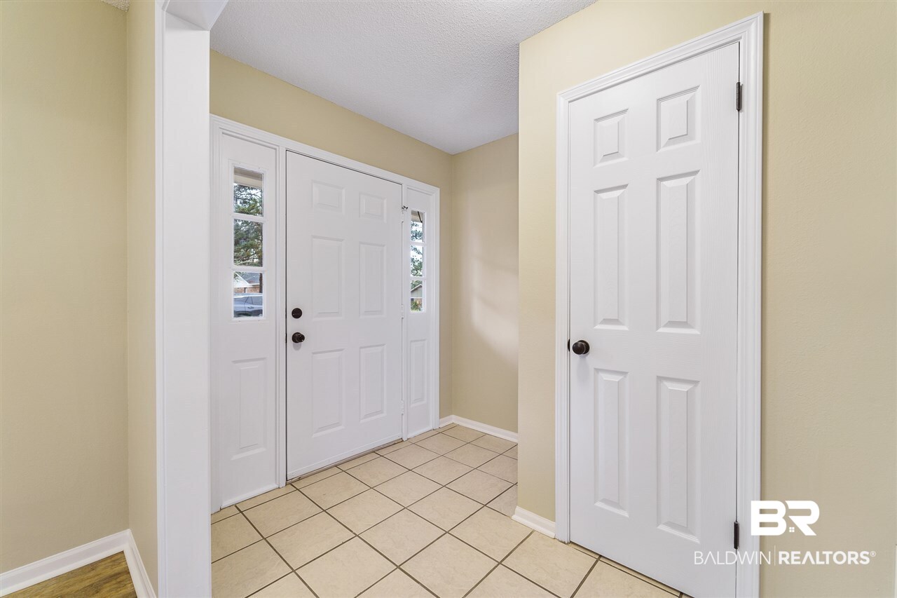 2608 Wagon Wheel Drive Mobile, AL 36695 - Photo 2 of 24