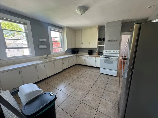 $7,000 | 60 Berkeley Avenue, Unit 2, Newport, RI 02840
