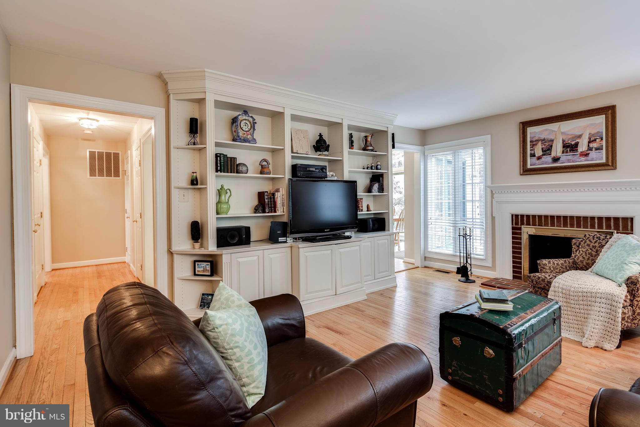 8368 Kings Heights Road Ellicott City, MD 21043 - Photo 11 of 28 Family Room