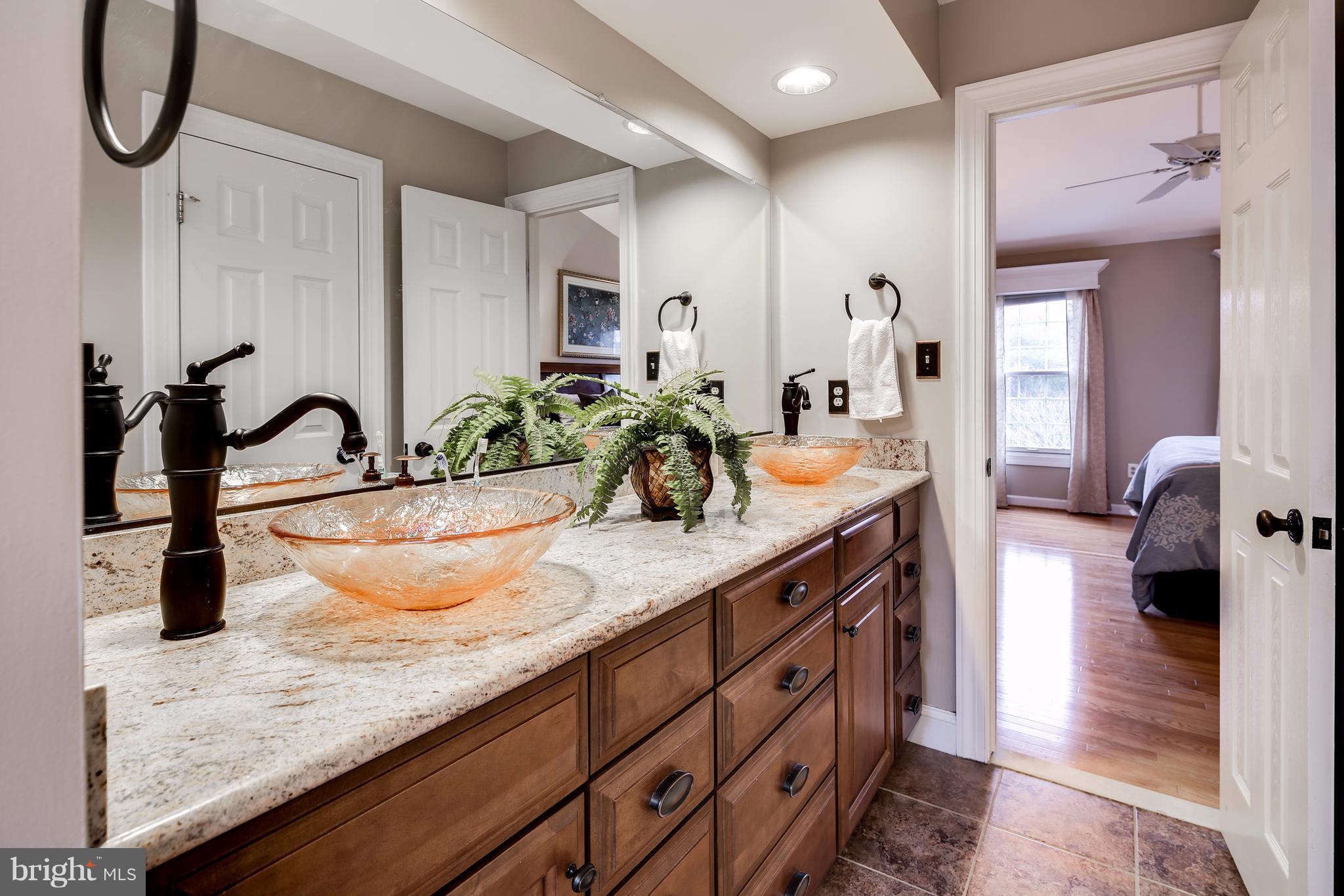 8368 Kings Heights Road Ellicott City, MD 21043 - Photo 17 of 28 Bath (Master)