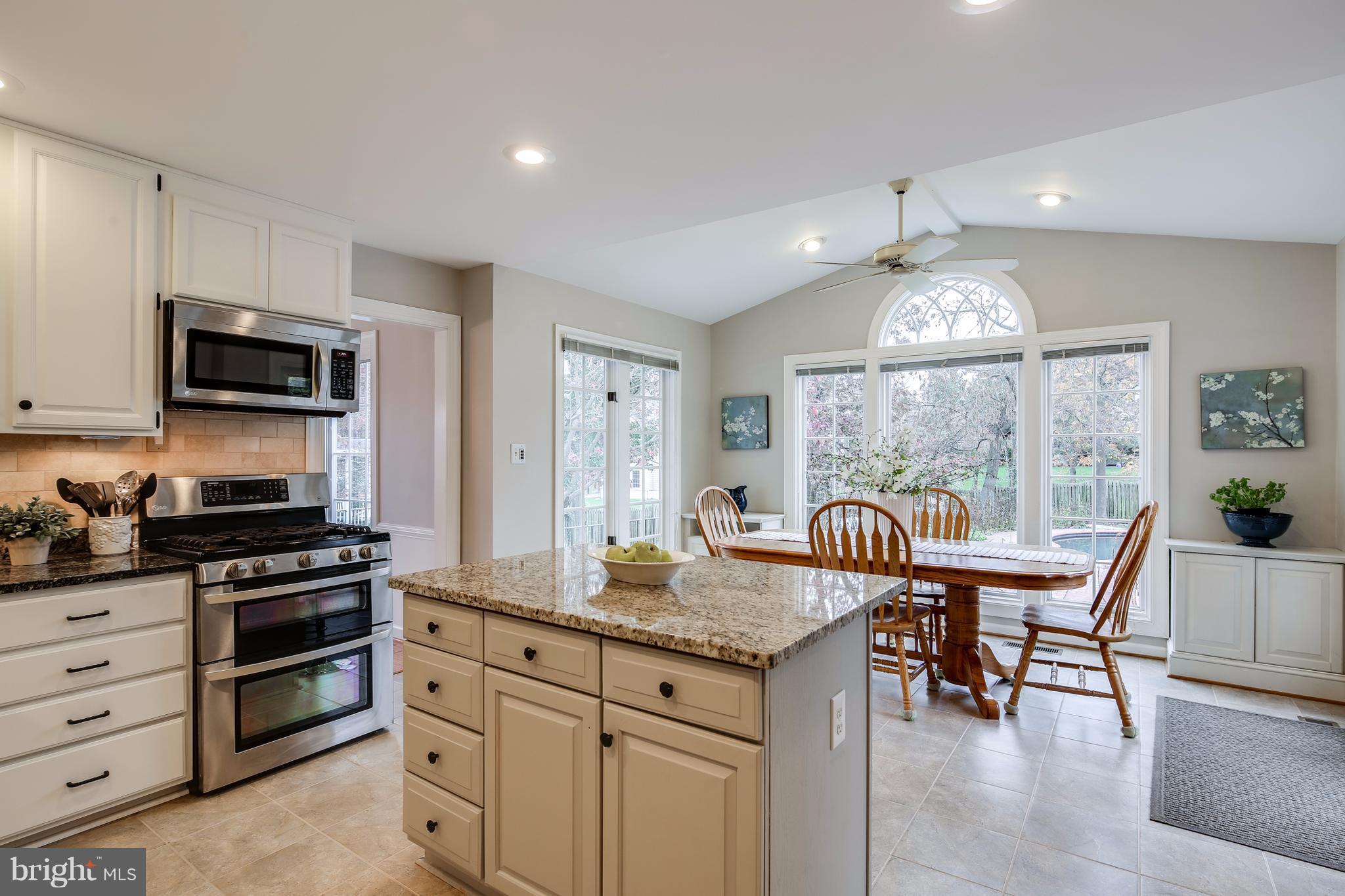 8368 Kings Heights Road Ellicott City, MD 21043 - Photo 5 of 28 Kitchen