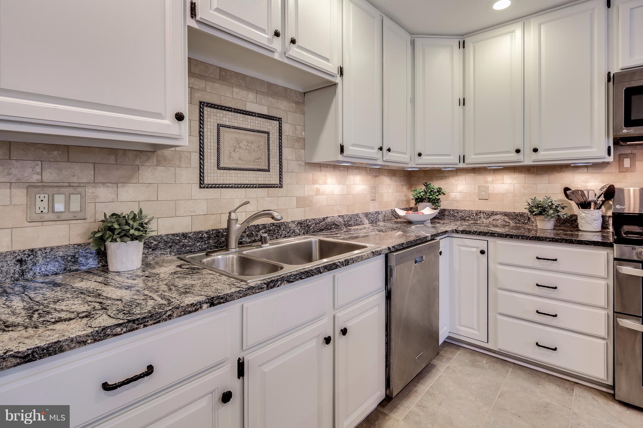 8368 Kings Heights Road Ellicott City, MD 21043 - Photo 8 of 28 Kitchen
