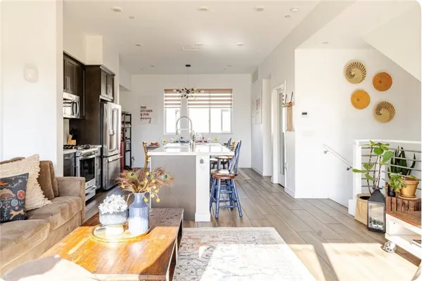 $4,800 | 285 Dockside Lane, San Pedro, CA 90731