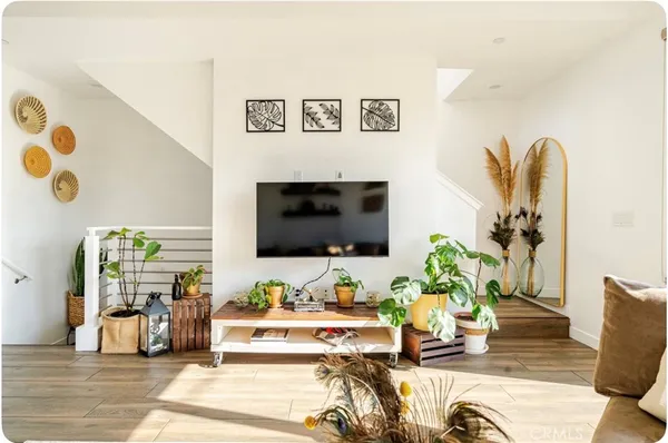 $4,800 | 285 Dockside Lane, San Pedro, CA 90731