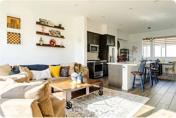 $4,800 | 285 Dockside Lane, San Pedro, CA 90731