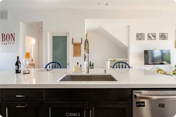 $4,800 | 285 Dockside Lane, San Pedro, CA 90731