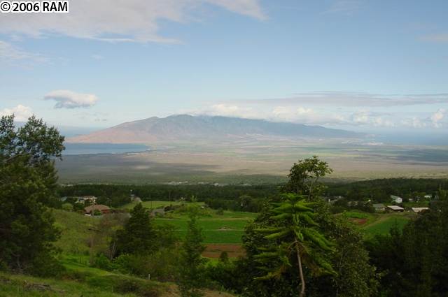 0 Koheo Road Kula, HI 96790 - Photo 15 of 20 a view of a lake with a mountain in the background