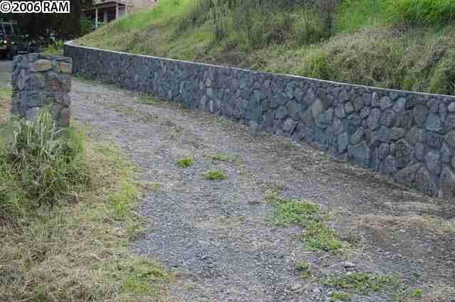 0 Koheo Road Kula, HI 96790 - Photo 8 of 20 a view of a dry yard with trees