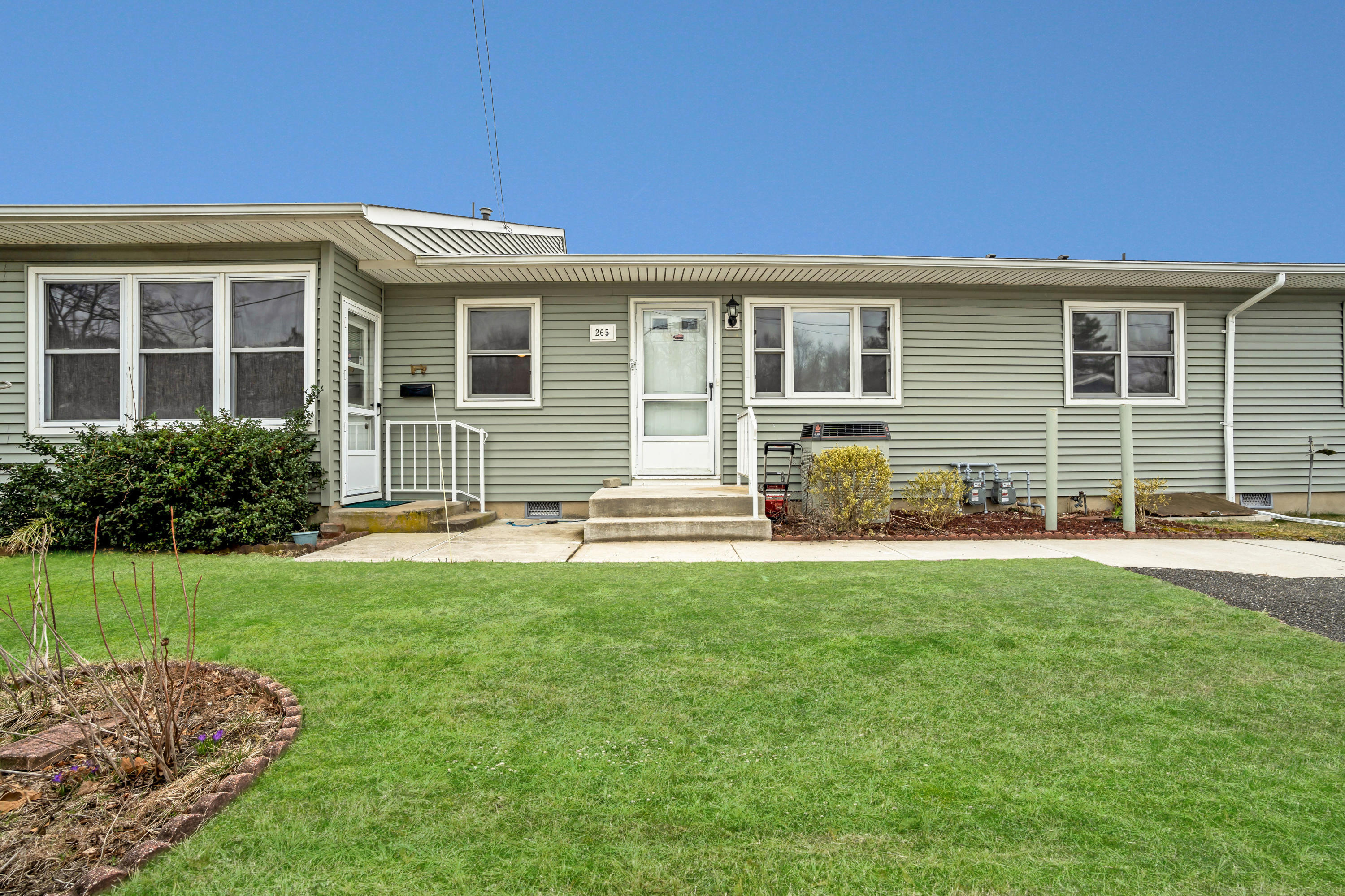 Laurelton Gardens Co Op Brick Nj Fasci Garden