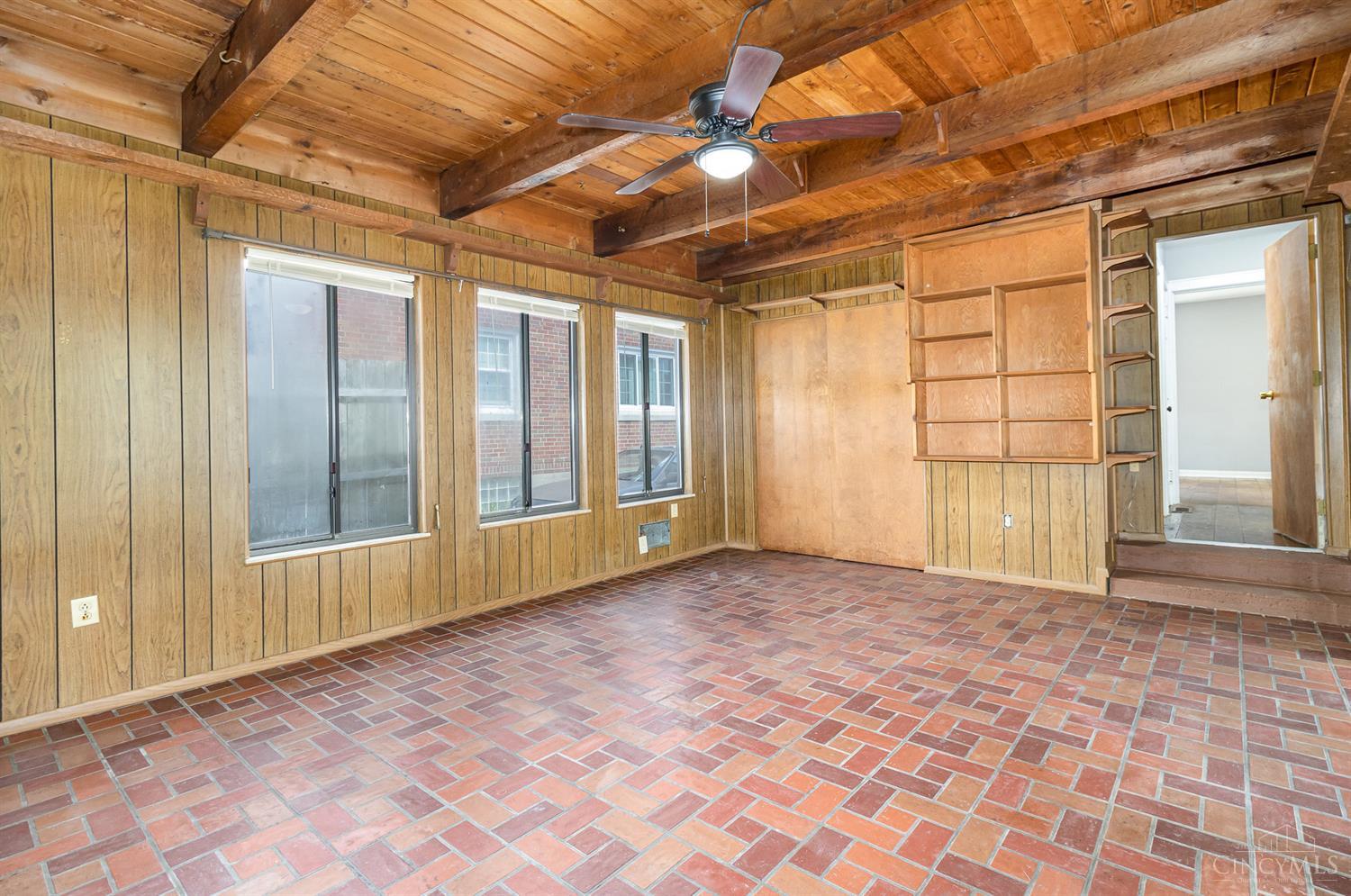 5547 Leumas Road Cincinnati, OH 45239 - Photo 16 of 27