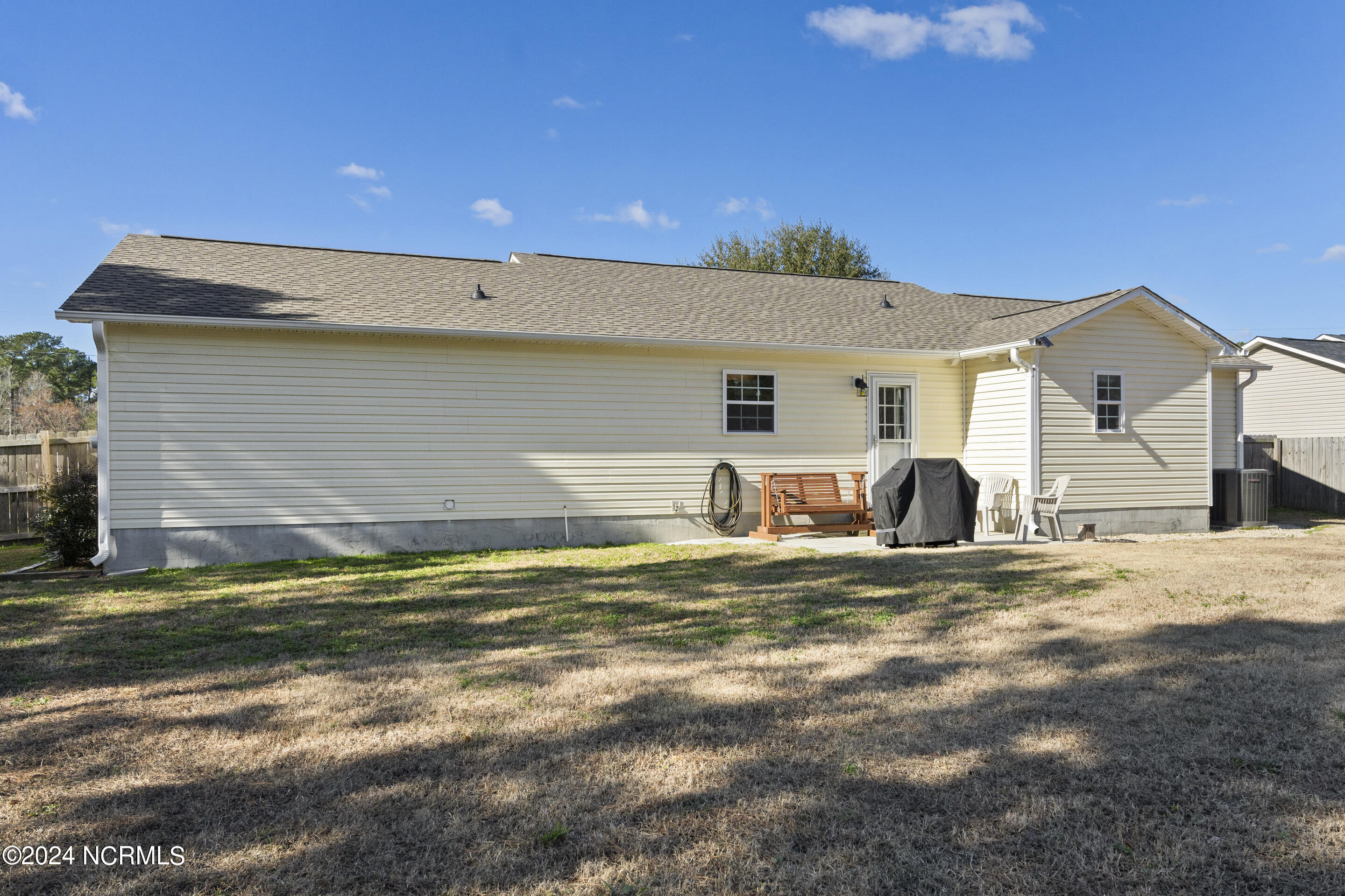 102 Burrell Lane Richlands, NC 28574 - Photo 31 of 43 Rear