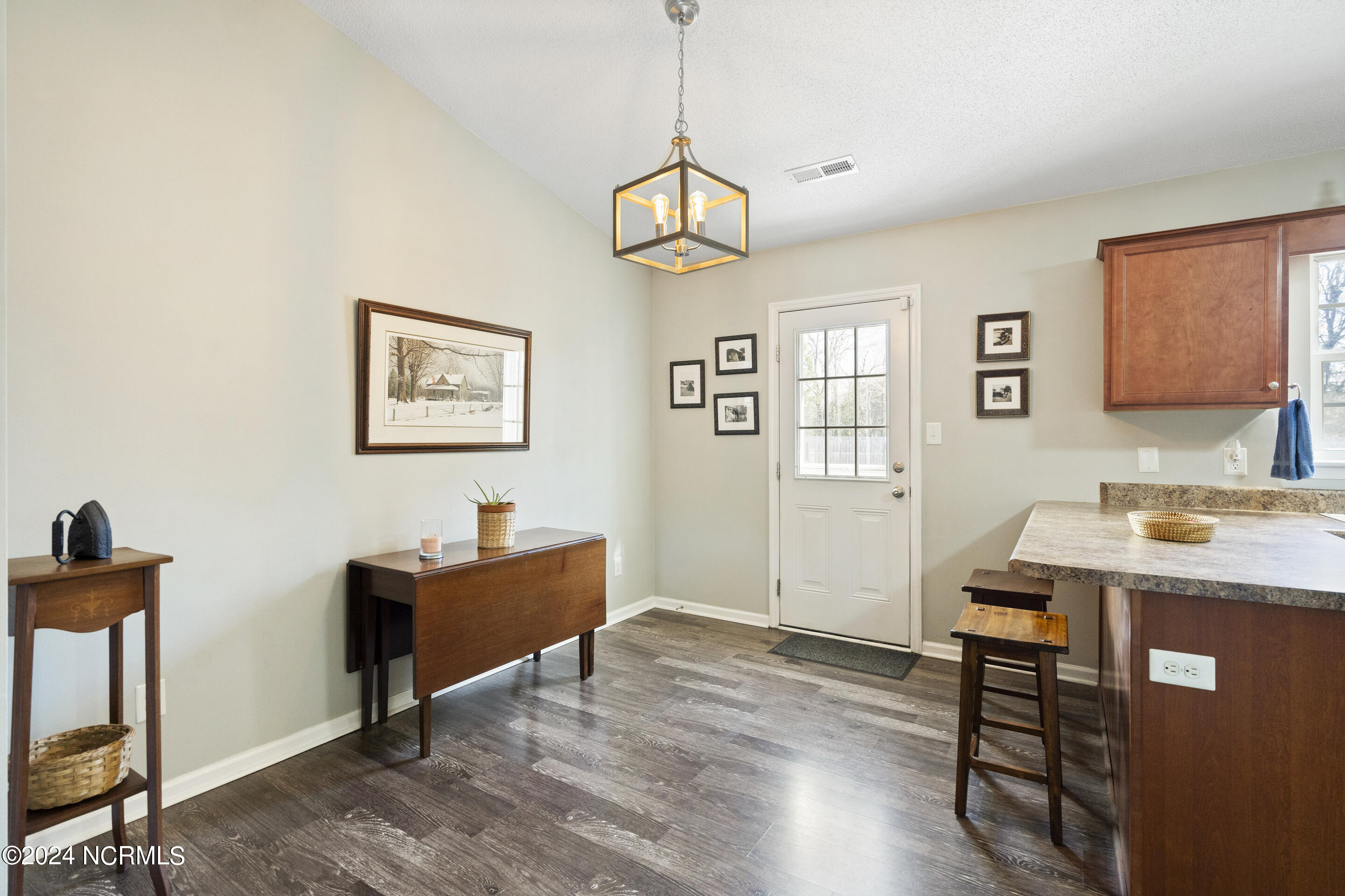 102 Burrell Lane Richlands, NC 28574 - Photo 10 of 43 Dining