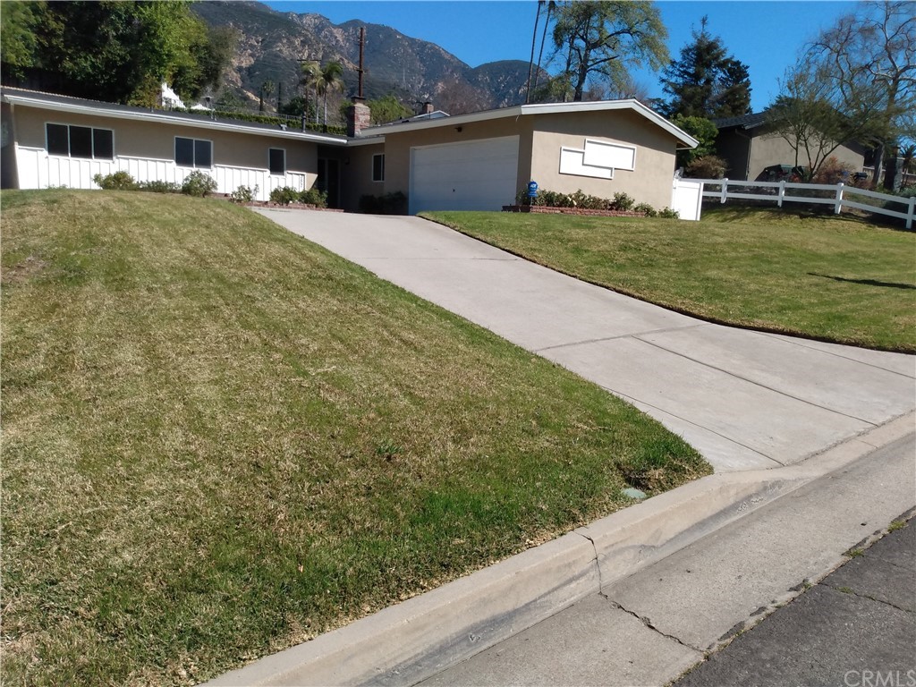 a view of house and outdoor space