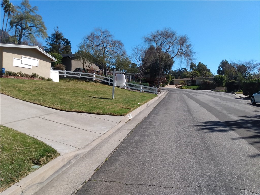 357 Parkman Street Altadena, CA 91001 - Photo 3 of 73 a view of a backyard