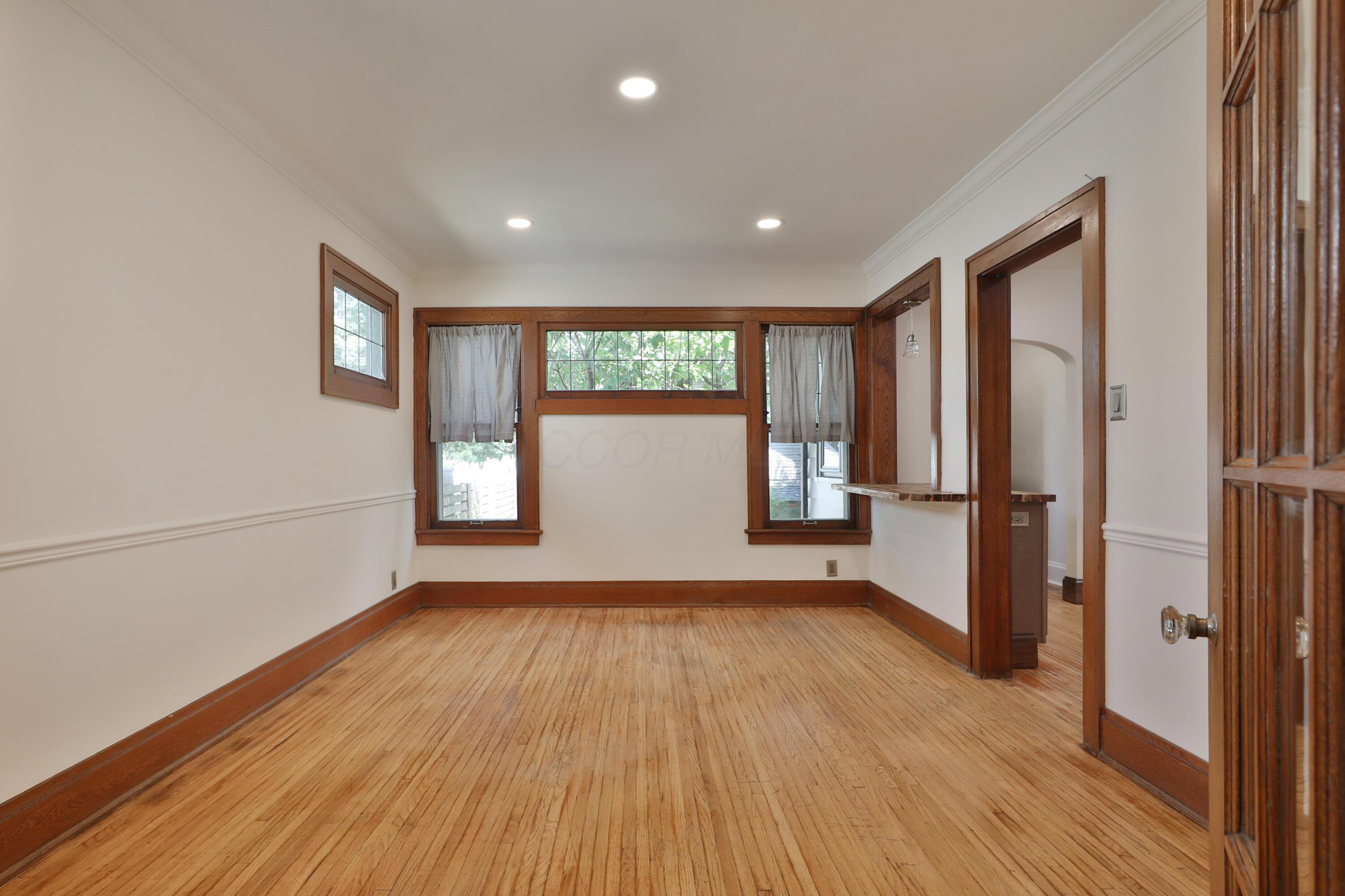 306 Crestview Road Columbus, OH 43202 - Photo 12 of 53 Dining Room
