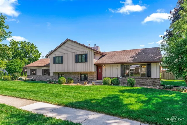 $3,200 | 13831 South Mallard Drive, Plainfield, IL 60544