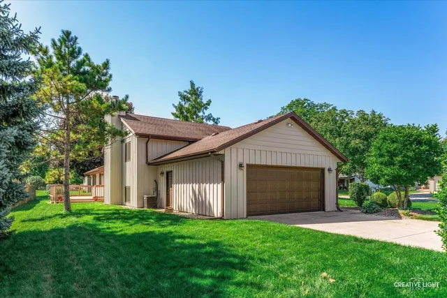 $3,200 | 13831 South Mallard Drive, Plainfield, IL 60544