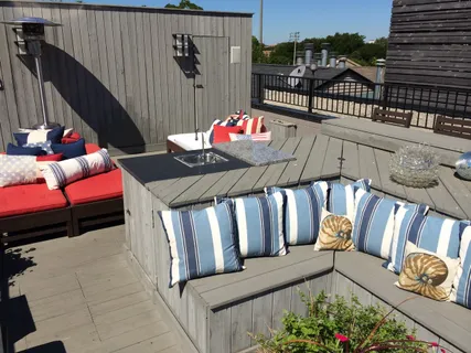 $599,000 | 3015 North Damen Avenue, Unit 3, Chicago, IL 60618