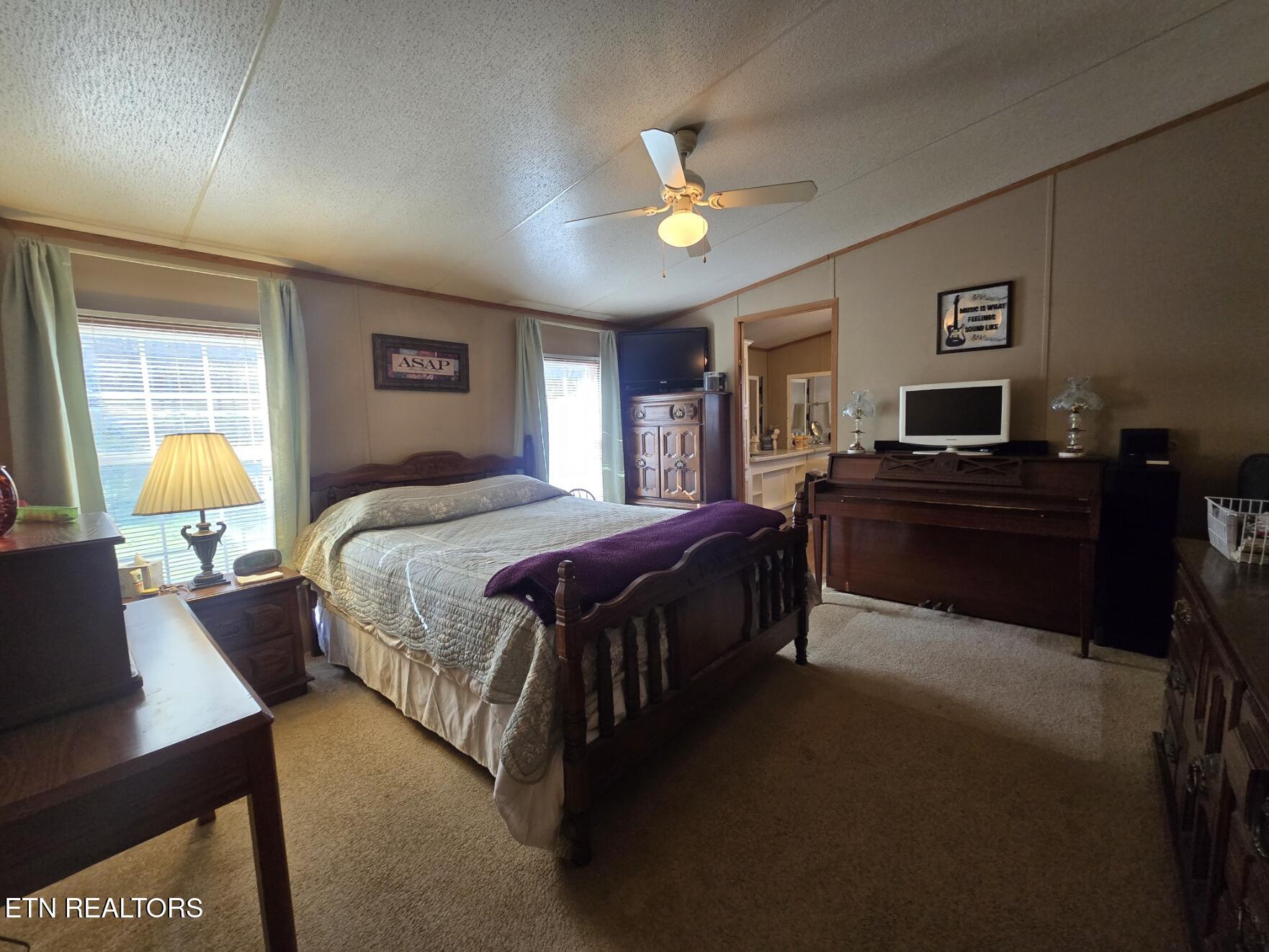 8275 Brimstone Road Robbins, TN 37852 - Photo 15 of 58 20260122_122027