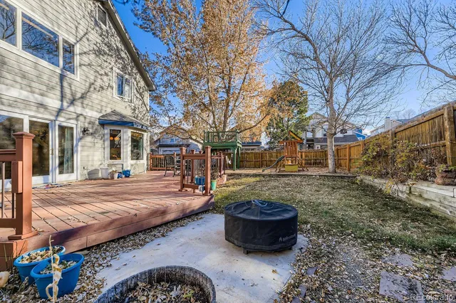 a view of a house with entertaining space