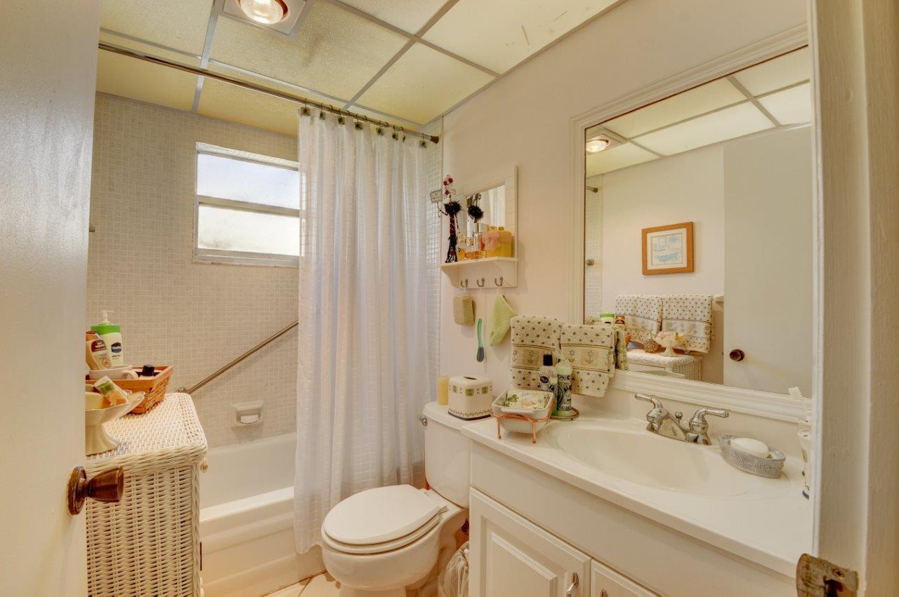 369 Capri H Delray Beach, FL 33484 - Photo 15 of 24 DSC_10001 (767)_68)_69)_70)_71)
