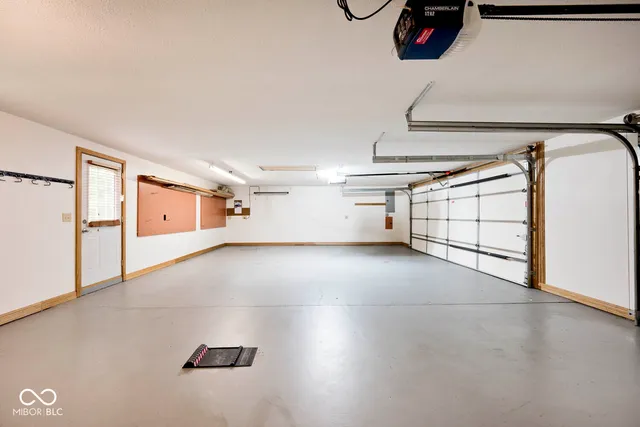 $439,000 | 3545 Whippoorwill Lake N Drive, Monrovia, IN 46157