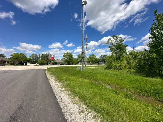 $225,000 | 1201 Leinster Drive, Lemont, IL 60439