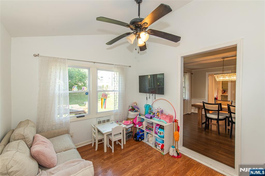 77 Forest Hill Road West Orange, NJ 07052 - Photo 19 of 45
