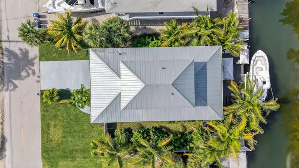 $1,900,000 | 27385 St Lucie Lane, Summerland Key, FL 33042