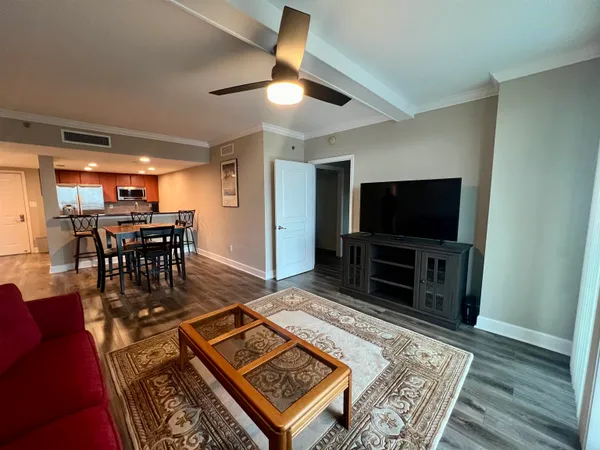 $2,700 | 300 South Duval Street, Unit 611, Tallahassee, FL 32301