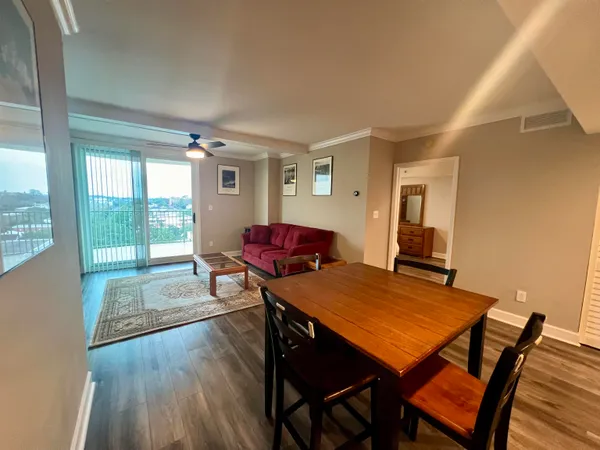 $2,700 | 300 South Duval Street, Unit 611, Tallahassee, FL 32301