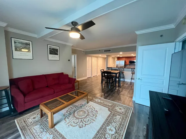 $2,700 | 300 South Duval Street, Unit 611, Tallahassee, FL 32301