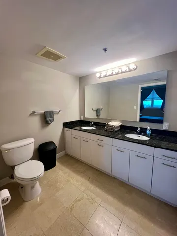 $2,700 | 300 South Duval Street, Unit 611, Tallahassee, FL 32301