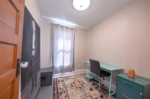 $1,800 | 520 Highland Avenue, Greensburg, PA 15601