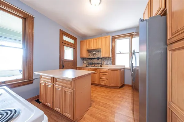 $1,800 | 520 Highland Avenue, Greensburg, PA 15601