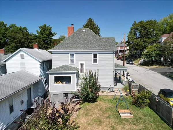 $1,800 | 520 Highland Avenue, Greensburg, PA 15601